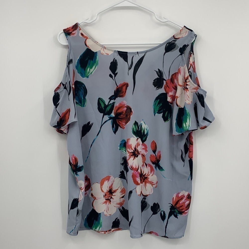 C&E Cold Shoulder Floral Top Women's Size Large - Picture 2 of 6